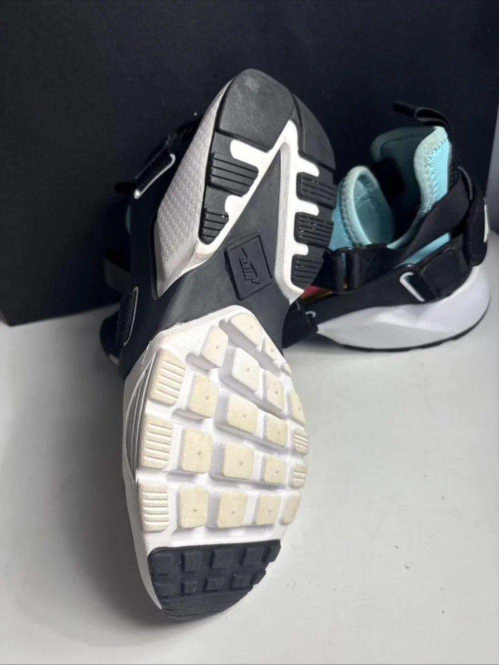 Nike Huarache City Mars  Sz 5Y Multi Colors